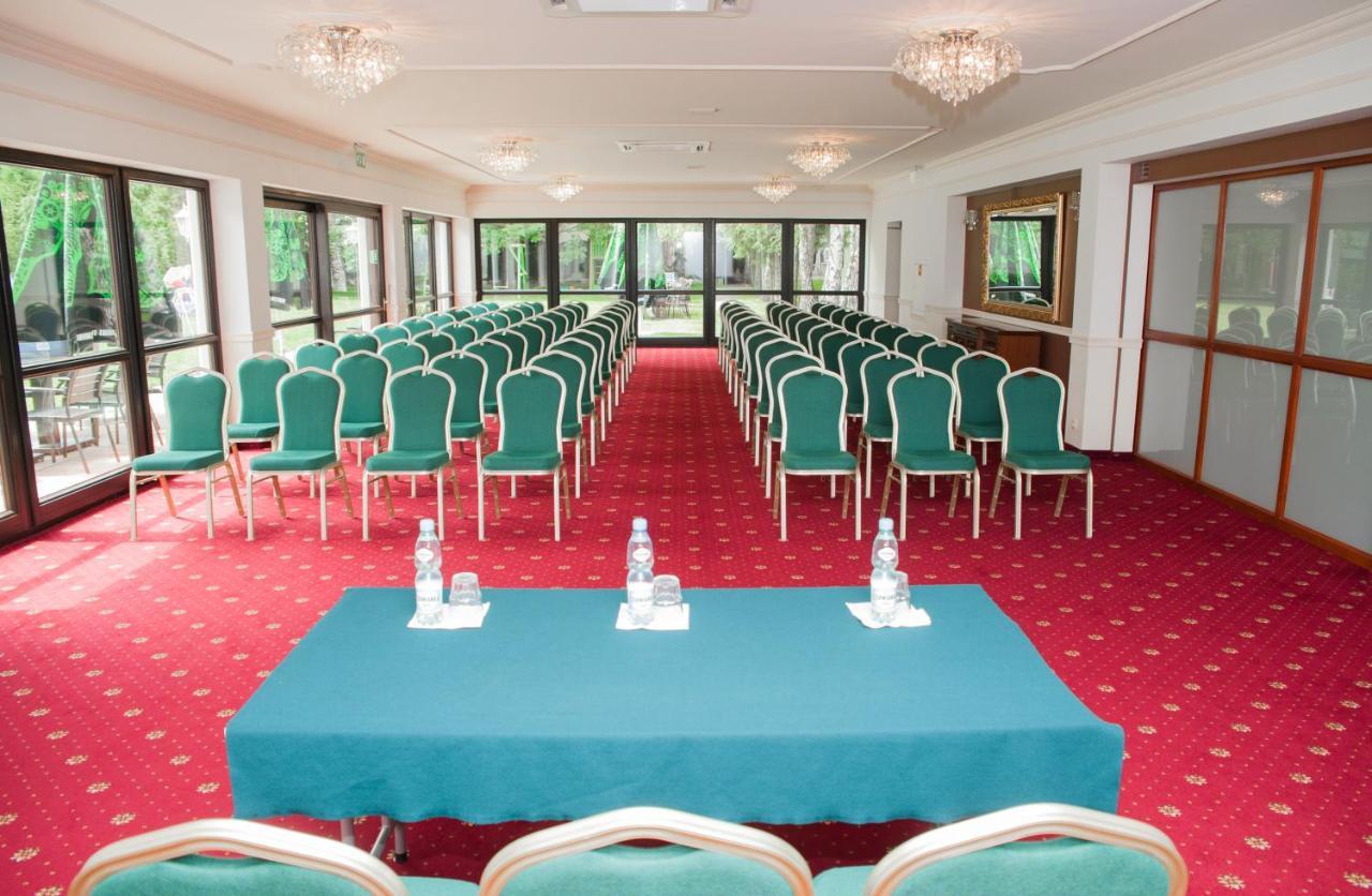 Hotel Noce I Dnie